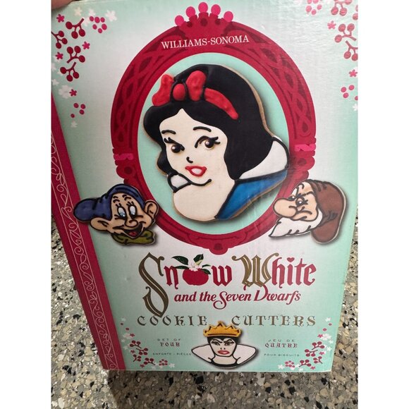 🍎 Williams-Sonoma Disney Snow White and the Seven Dwarfs Cookie Cutters – Set o - Picture 1 of 10